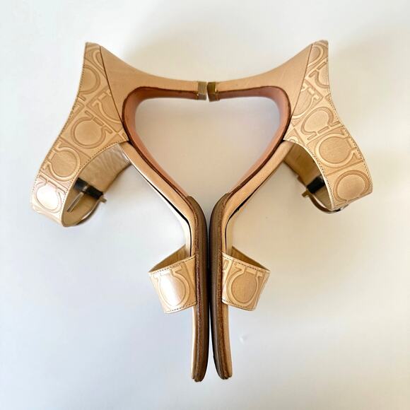 Vintage Salvatore Ferragamo Gancini Leather Strap Heel Sandal Size 7 B - Picture 6 of 16